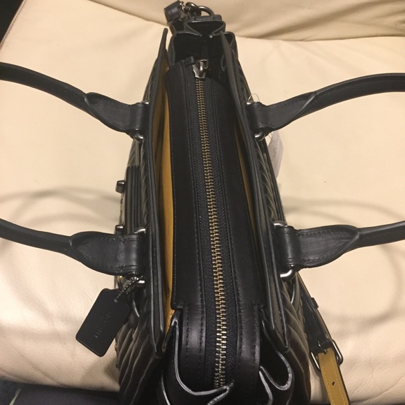 Coach Swagger 27 Black Quilting with Rivets - Picture 5 of 6